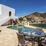 Lunablanca Villa *