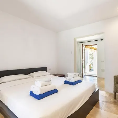 Lunablanca Santa Eulària des Riu